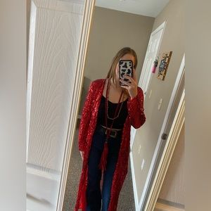 Black spaghetti strap crop top